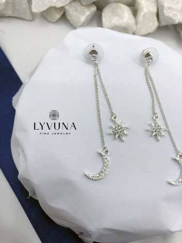 گوشواره دو آویز زنجیری با مدال ماه و ستاره