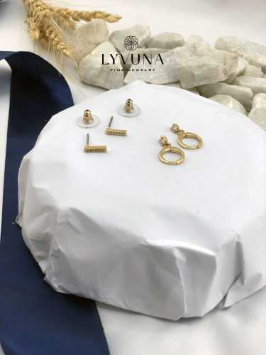 گوشواره طلایی نگین‌ دار